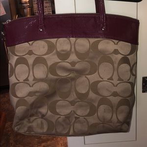 Plum Coach shoulder bag.